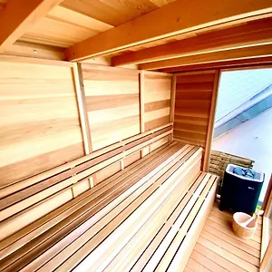 The Square - Vacation With Outdoor Sauna - Centre Of Vakantiehuis